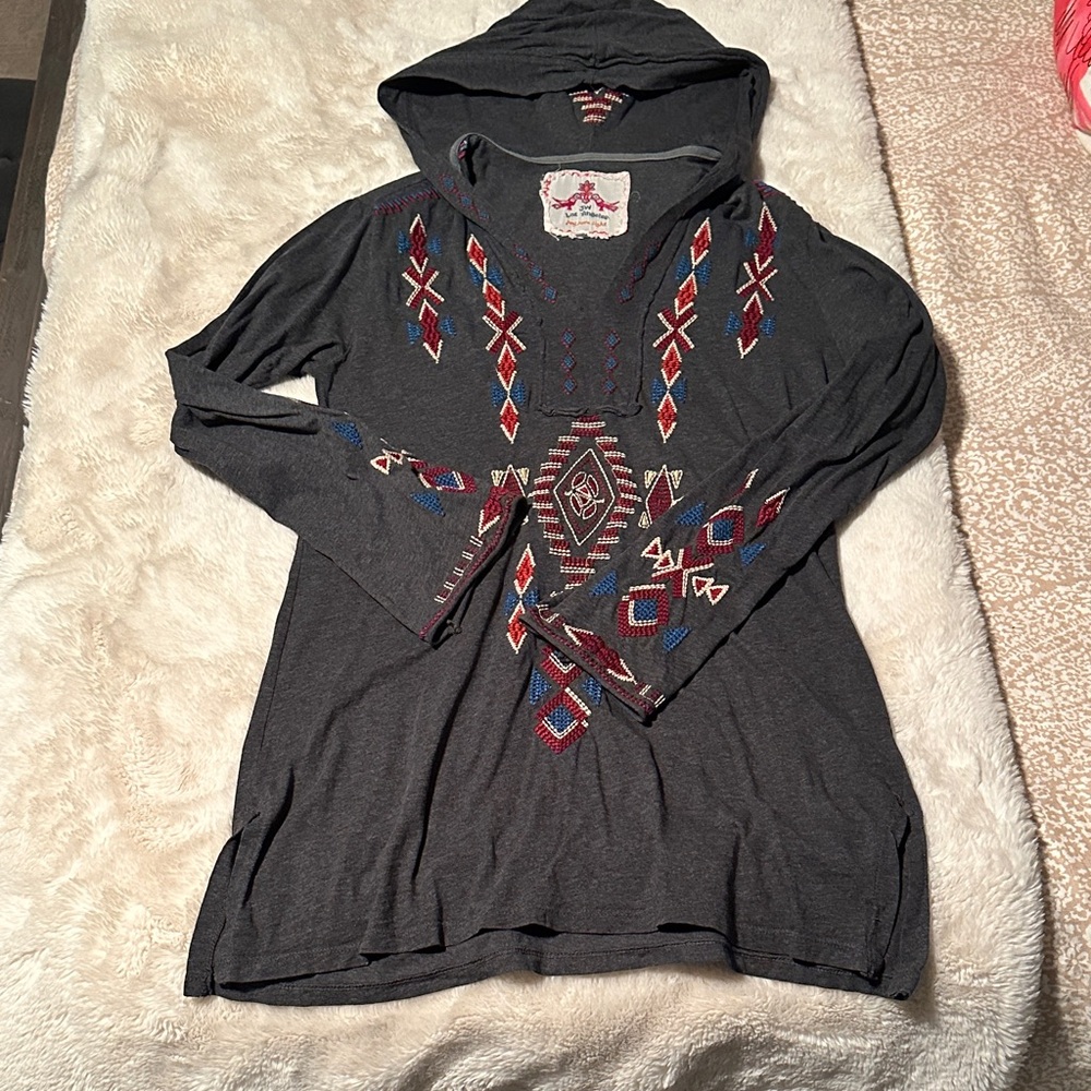 Johnny Was 100 cotton Charcoal tunic Top with Red and Blue Patterns